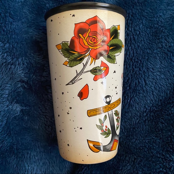 ❌SOLD❌Starbucks siren mermaid ceramic mug rare - Picture 4 of 4